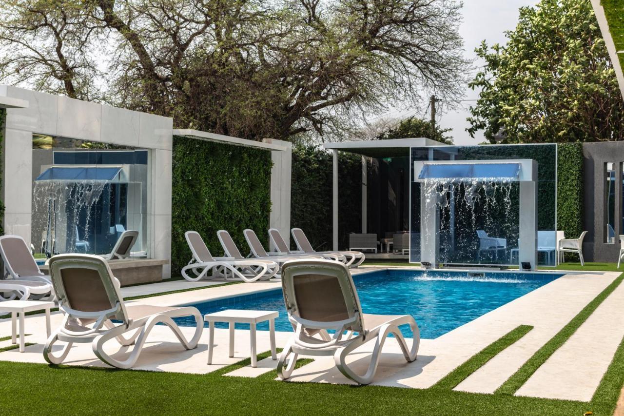 Hotel Los Alpes Cipreses Asuncion Exteriör bild