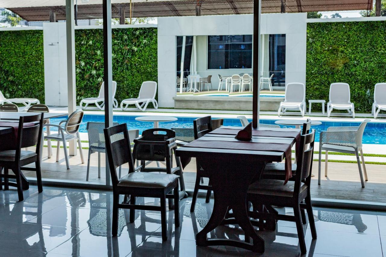 Hotel Los Alpes Cipreses Asuncion Exteriör bild